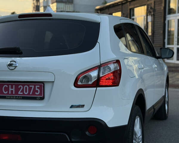 Белый Ниссан Кашкай, объемом двигателя 1.5 л и пробегом 250 тыс. км за 9899 $, фото 14 на Automoto.ua