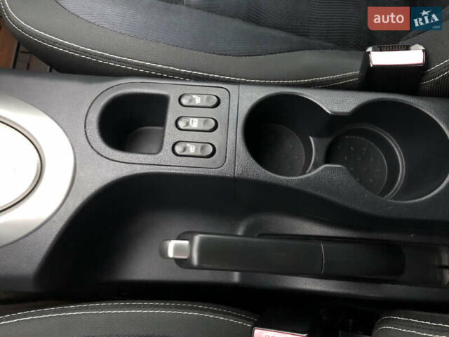 Белый Ниссан Кашкай, объемом двигателя 2 л и пробегом 195 тыс. км за 11655 $, фото 27 на Automoto.ua