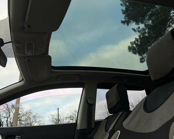 Белый Ниссан Кашкай, объемом двигателя 1.5 л и пробегом 198 тыс. км за 8150 $, фото 31 на Automoto.ua