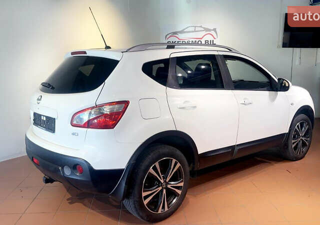 Білий Ніссан Кашкай, об'ємом двигуна 1.5 л та пробігом 203 тис. км за 10000 $, фото 4 на Automoto.ua