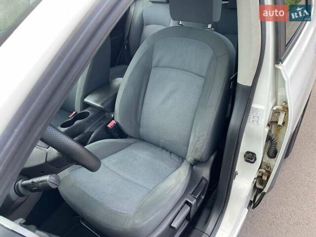 Білий Ніссан Кашкай, об'ємом двигуна 1.5 л та пробігом 207 тис. км за 9300 $, фото 16 на Automoto.ua