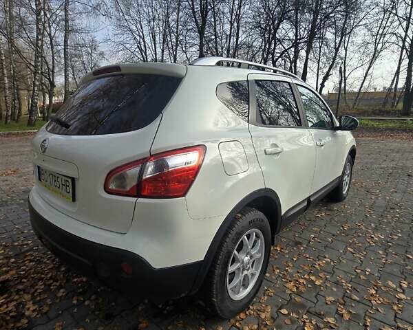 Белый Ниссан Кашкай, объемом двигателя 2 л и пробегом 246 тыс. км за 10200 $, фото 7 на Automoto.ua