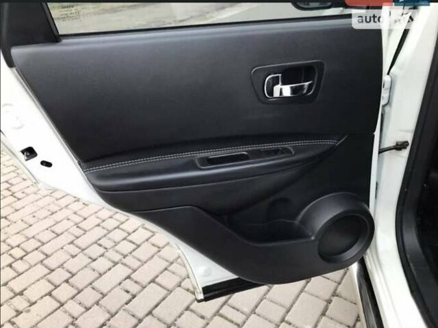 Білий Ніссан Кашкай, об'ємом двигуна 1.5 л та пробігом 270 тис. км за 10250 $, фото 4 на Automoto.ua