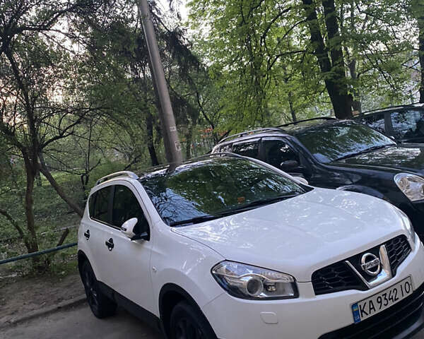 Белый Ниссан Кашкай, объемом двигателя 1.5 л и пробегом 210 тыс. км за 9400 $, фото 9 на Automoto.ua