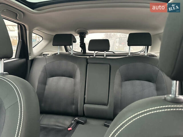 Белый Ниссан Кашкай, объемом двигателя 1.5 л и пробегом 205 тыс. км за 10500 $, фото 5 на Automoto.ua