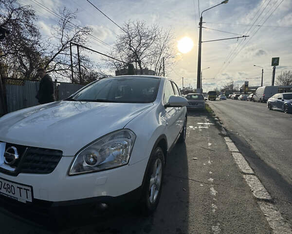 Белый Ниссан Кашкай, объемом двигателя 2 л и пробегом 101 тыс. км за 11500 $, фото 8 на Automoto.ua