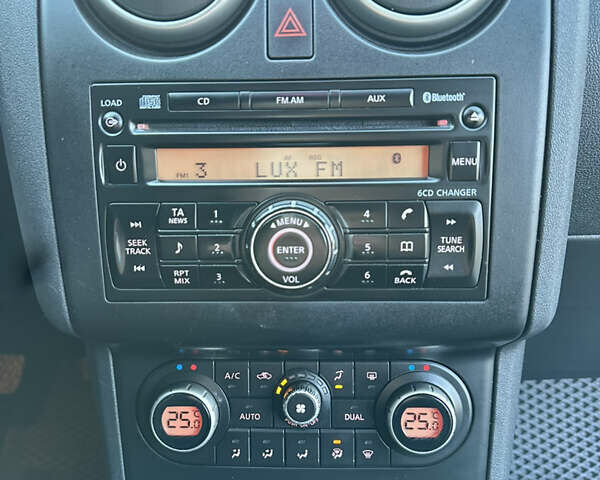 Белый Ниссан Кашкай, объемом двигателя 1.5 л и пробегом 230 тыс. км за 9700 $, фото 25 на Automoto.ua