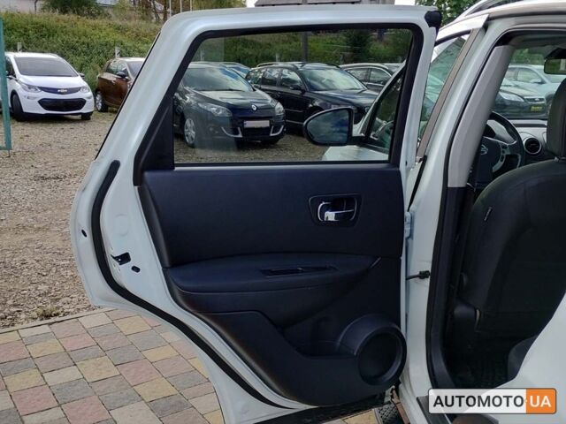 Белый Ниссан Кашкай, объемом двигателя 1.5 л и пробегом 229 тыс. км за 9850 $, фото 13 на Automoto.ua