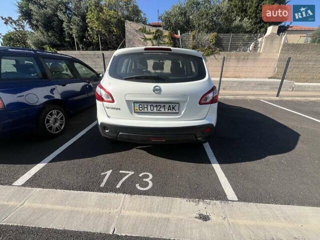 Белый Ниссан Кашкай, объемом двигателя 2.01 л и пробегом 121 тыс. км за 8900 $, фото 5 на Automoto.ua