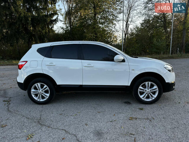Белый Ниссан Кашкай, объемом двигателя 1.5 л и пробегом 230 тыс. км за 9700 $, фото 17 на Automoto.ua