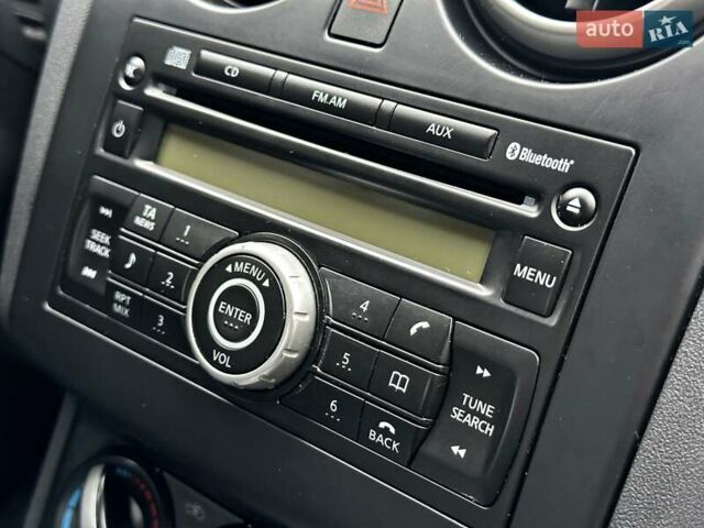 Белый Ниссан Кашкай, объемом двигателя 2 л и пробегом 122 тыс. км за 10700 $, фото 54 на Automoto.ua