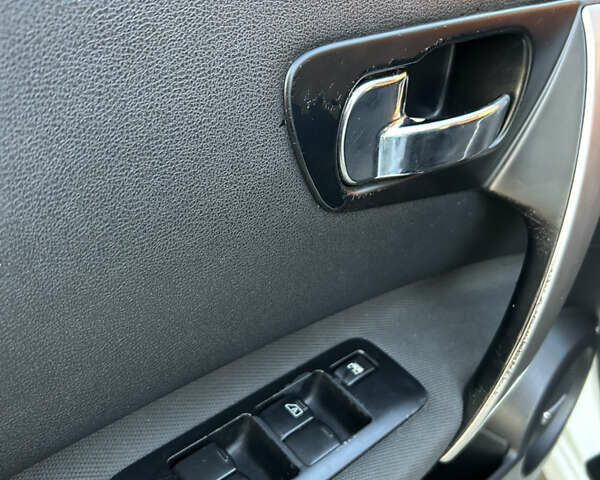 Білий Ніссан Кашкай, об'ємом двигуна 1.5 л та пробігом 186 тис. км за 10500 $, фото 14 на Automoto.ua