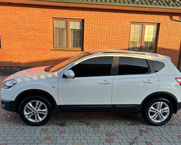 Білий Ніссан Кашкай, об'ємом двигуна 1.5 л та пробігом 186 тис. км за 10500 $, фото 7 на Automoto.ua