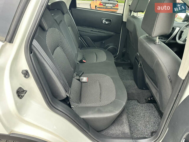 Белый Ниссан Кашкай, объемом двигателя 1.6 л и пробегом 176 тыс. км за 9999 $, фото 63 на Automoto.ua