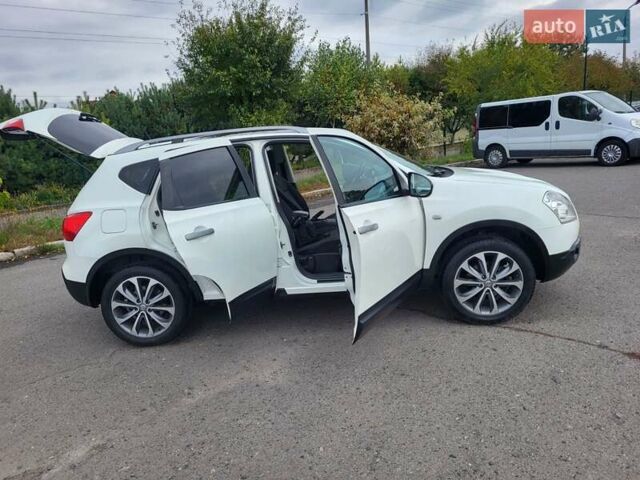Білий Ніссан Кашкай, об'ємом двигуна 1.5 л та пробігом 217 тис. км за 9300 $, фото 82 на Automoto.ua