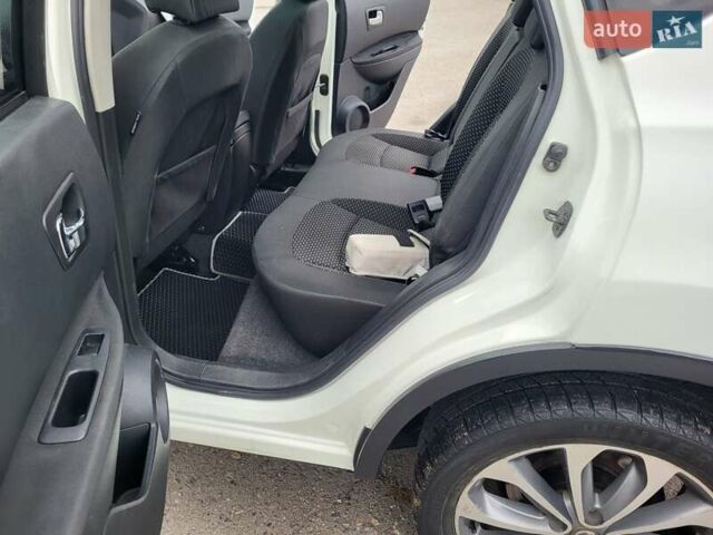 Білий Ніссан Кашкай, об'ємом двигуна 1.5 л та пробігом 217 тис. км за 9300 $, фото 105 на Automoto.ua