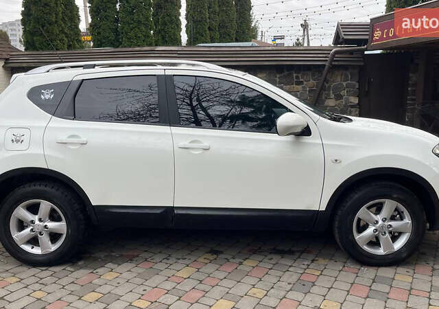 Белый Ниссан Кашкай, объемом двигателя 1.5 л и пробегом 187 тыс. км за 8900 $, фото 3 на Automoto.ua