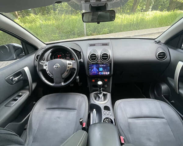 Белый Ниссан Кашкай, объемом двигателя 1.46 л и пробегом 218 тыс. км за 10000 $, фото 12 на Automoto.ua