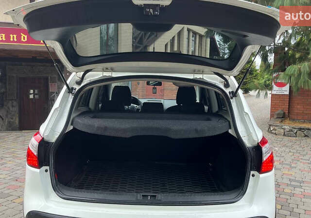 Белый Ниссан Кашкай, объемом двигателя 1.5 л и пробегом 187 тыс. км за 8900 $, фото 28 на Automoto.ua