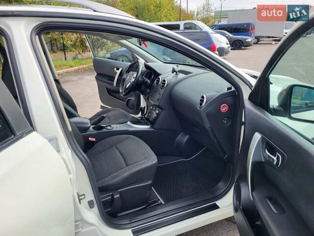 Білий Ніссан Кашкай, об'ємом двигуна 1.5 л та пробігом 217 тис. км за 9300 $, фото 100 на Automoto.ua