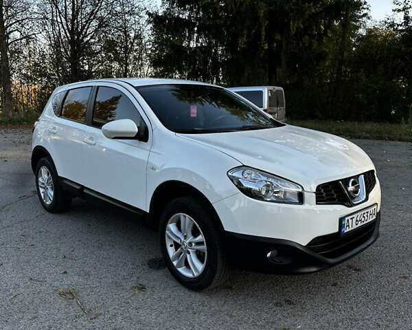 Белый Ниссан Кашкай, объемом двигателя 1.5 л и пробегом 230 тыс. км за 9700 $, фото 5 на Automoto.ua