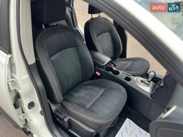 Белый Ниссан Кашкай, объемом двигателя 2 л и пробегом 227 тыс. км за 8900 $, фото 21 на Automoto.ua