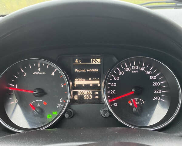 Белый Ниссан Кашкай, объемом двигателя 1.5 л и пробегом 203 тыс. км за 9800 $, фото 17 на Automoto.ua