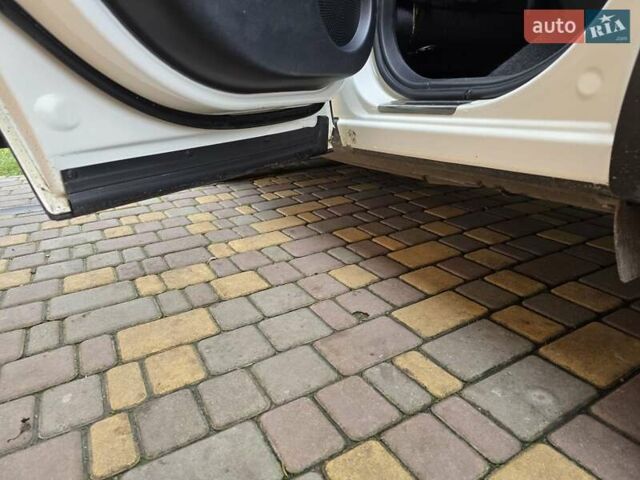 Білий Ніссан Кашкай, об'ємом двигуна 1.5 л та пробігом 252 тис. км за 9200 $, фото 11 на Automoto.ua