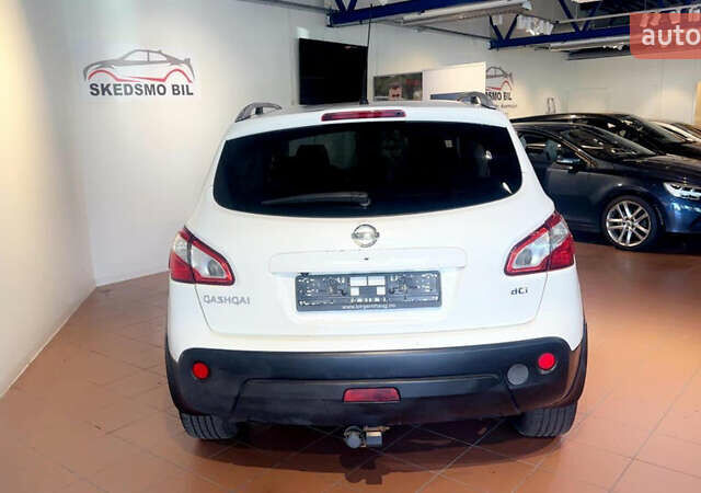 Білий Ніссан Кашкай, об'ємом двигуна 1.5 л та пробігом 203 тис. км за 10000 $, фото 3 на Automoto.ua