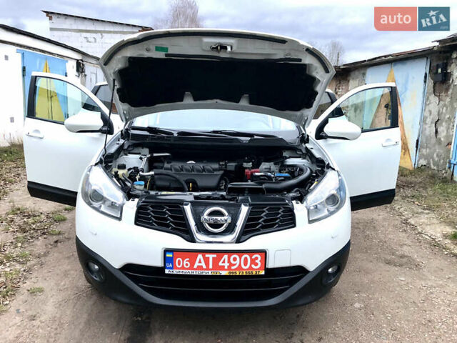 Белый Ниссан Кашкай, объемом двигателя 2 л и пробегом 195 тыс. км за 11655 $, фото 79 на Automoto.ua