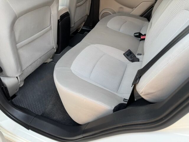 Белый Ниссан Кашкай, объемом двигателя 2 л и пробегом 157 тыс. км за 9999 $, фото 20 на Automoto.ua