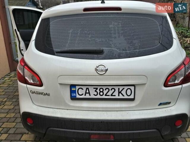 Білий Ніссан Кашкай, об'ємом двигуна 1.5 л та пробігом 252 тис. км за 9200 $, фото 4 на Automoto.ua