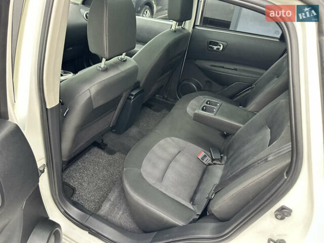 Белый Ниссан Кашкай, объемом двигателя 2 л и пробегом 173 тыс. км за 9888 $, фото 9 на Automoto.ua
