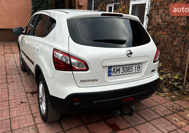 Білий Ніссан Кашкай, об'ємом двигуна 1.46 л та пробігом 229 тис. км за 10300 $, фото 7 на Automoto.ua
