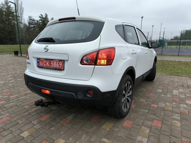 Белый Ниссан Кашкай, объемом двигателя 1.6 л и пробегом 246 тыс. км за 8299 $, фото 2 на Automoto.ua