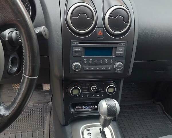 Белый Ниссан Кашкай, объемом двигателя 2 л и пробегом 148 тыс. км за 10500 $, фото 6 на Automoto.ua