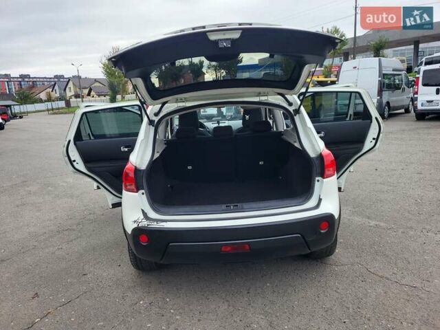 Білий Ніссан Кашкай, об'ємом двигуна 1.5 л та пробігом 217 тис. км за 9300 $, фото 81 на Automoto.ua