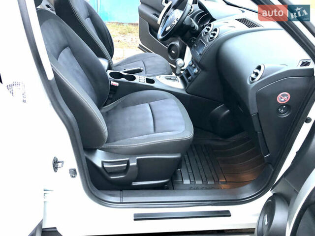 Белый Ниссан Кашкай, объемом двигателя 2 л и пробегом 195 тыс. км за 11655 $, фото 52 на Automoto.ua