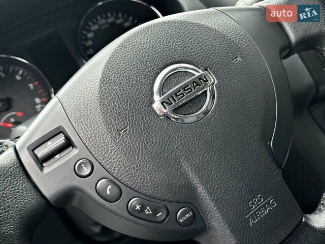 Белый Ниссан Кашкай, объемом двигателя 2 л и пробегом 122 тыс. км за 10700 $, фото 38 на Automoto.ua