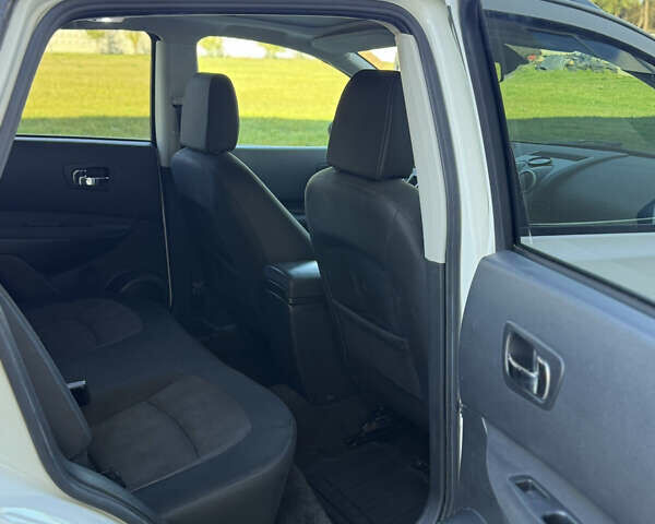 Білий Ніссан Кашкай, об'ємом двигуна 1.5 л та пробігом 234 тис. км за 9500 $, фото 9 на Automoto.ua