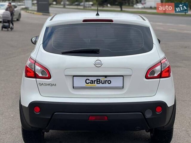 Белый Ниссан Кашкай, объемом двигателя 2 л и пробегом 227 тыс. км за 8900 $, фото 12 на Automoto.ua