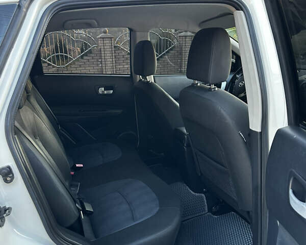 Белый Ниссан Кашкай, объемом двигателя 1.46 л и пробегом 231 тыс. км за 9550 $, фото 34 на Automoto.ua