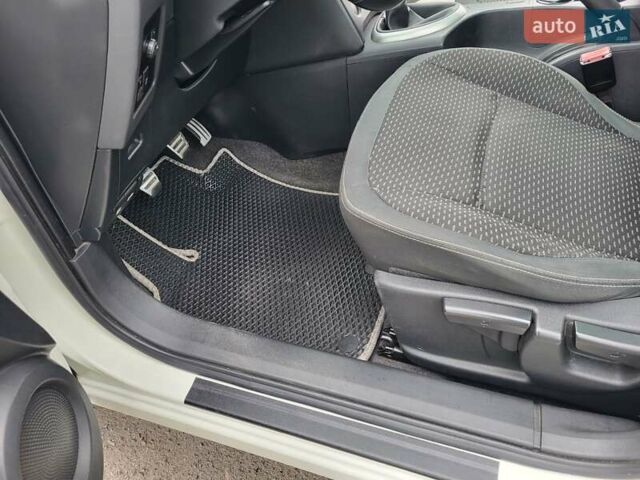 Білий Ніссан Кашкай, об'ємом двигуна 1.5 л та пробігом 217 тис. км за 9300 $, фото 106 на Automoto.ua