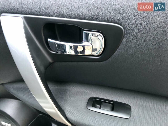 Белый Ниссан Кашкай, объемом двигателя 2 л и пробегом 195 тыс. км за 11655 $, фото 56 на Automoto.ua