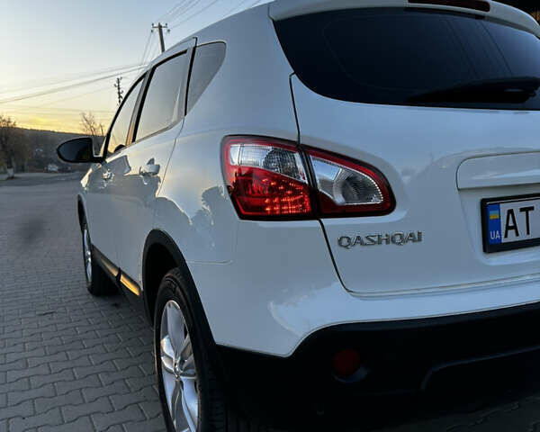 Белый Ниссан Кашкай, объемом двигателя 1.46 л и пробегом 231 тыс. км за 9550 $, фото 29 на Automoto.ua