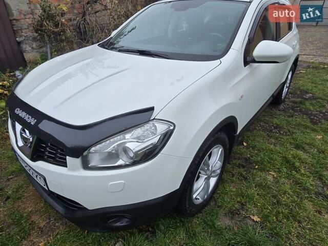 Білий Ніссан Кашкай, об'ємом двигуна 1.5 л та пробігом 252 тис. км за 9200 $, фото 1 на Automoto.ua