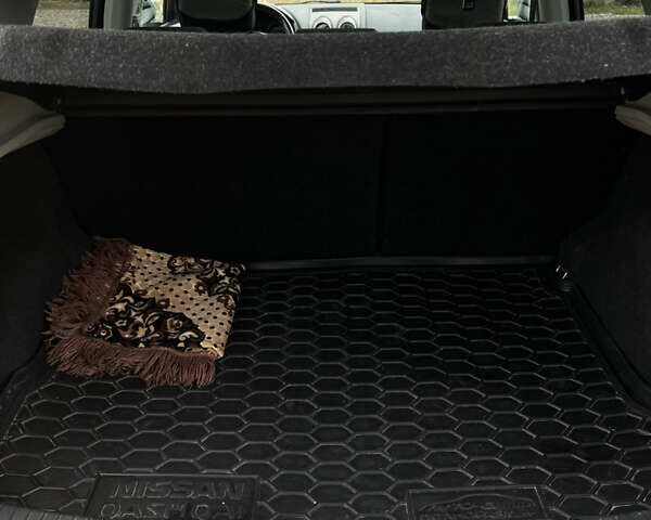 Белый Ниссан Кашкай, объемом двигателя 1.5 л и пробегом 198 тыс. км за 8150 $, фото 27 на Automoto.ua