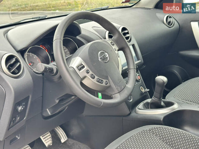 Белый Ниссан Кашкай, объемом двигателя 1.6 л и пробегом 176 тыс. км за 9999 $, фото 40 на Automoto.ua