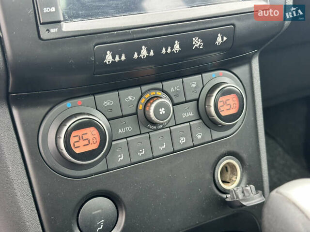 Белый Ниссан Кашкай, объемом двигателя 1.6 л и пробегом 176 тыс. км за 9999 $, фото 49 на Automoto.ua