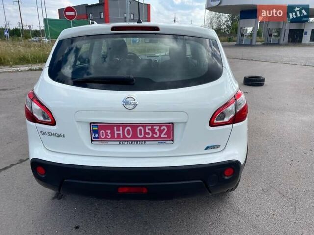 Білий Ніссан Кашкай, об'ємом двигуна 1.5 л та пробігом 207 тис. км за 9300 $, фото 7 на Automoto.ua